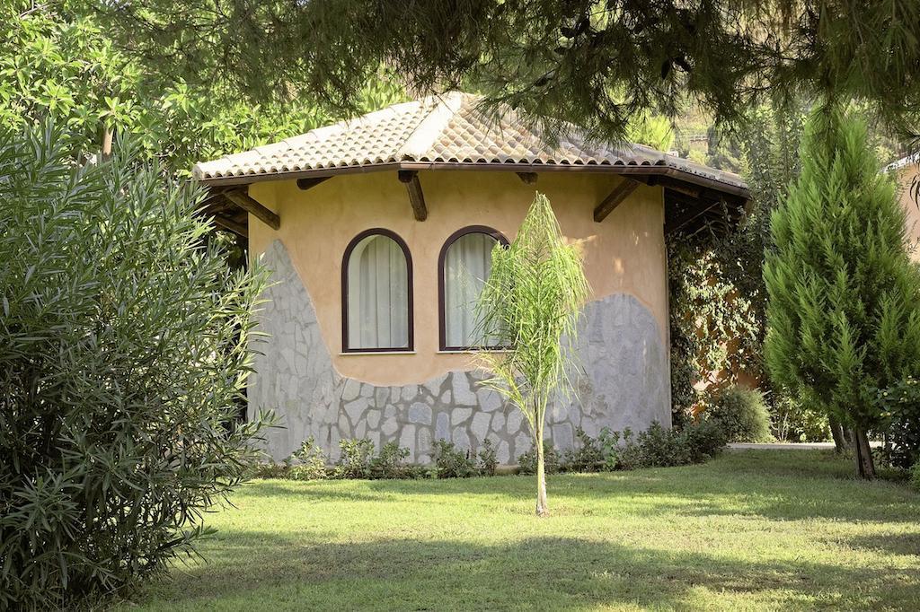 Bv Borgo Del Principe Hotel Zambrone Exterior photo